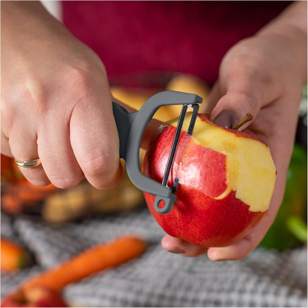 Kuhn Rikon Bar Keeper’s Friend – Original Swiss Peeler Set (2-Pack) | Professional Citrus Garnish & Vegetable Peeler Duo | Razor-Sharp, Lightweight, Made in Switzerland